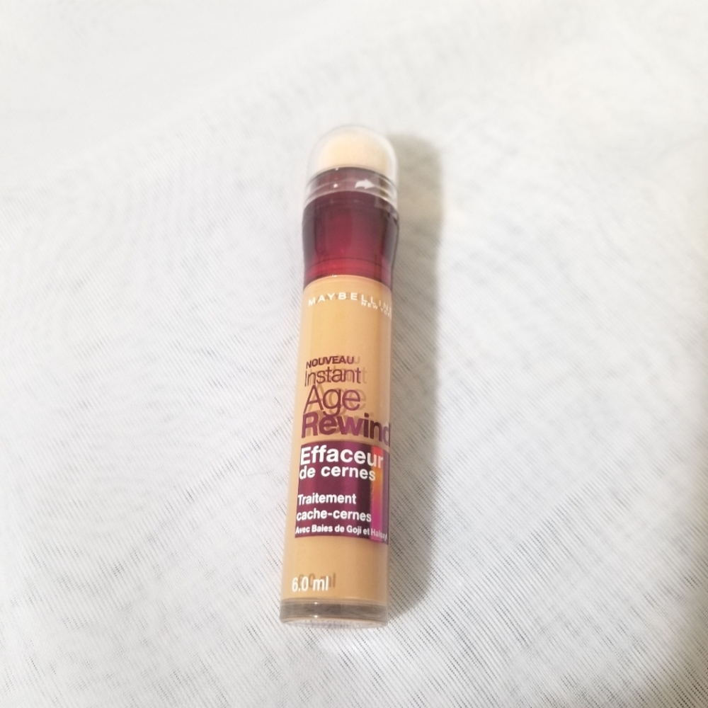 Golden Instant Age Rewind Eraser Dark Circle Treatment Concealer